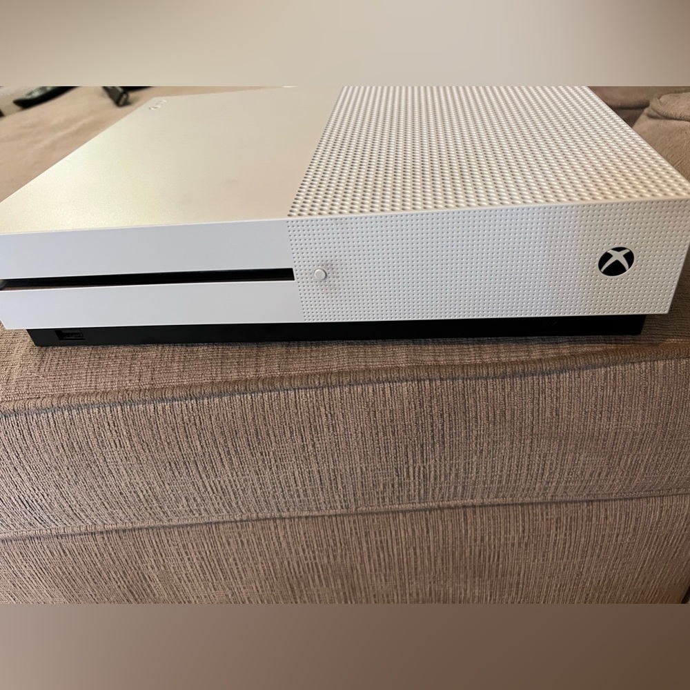 Xbox One S console excellent condition with cables